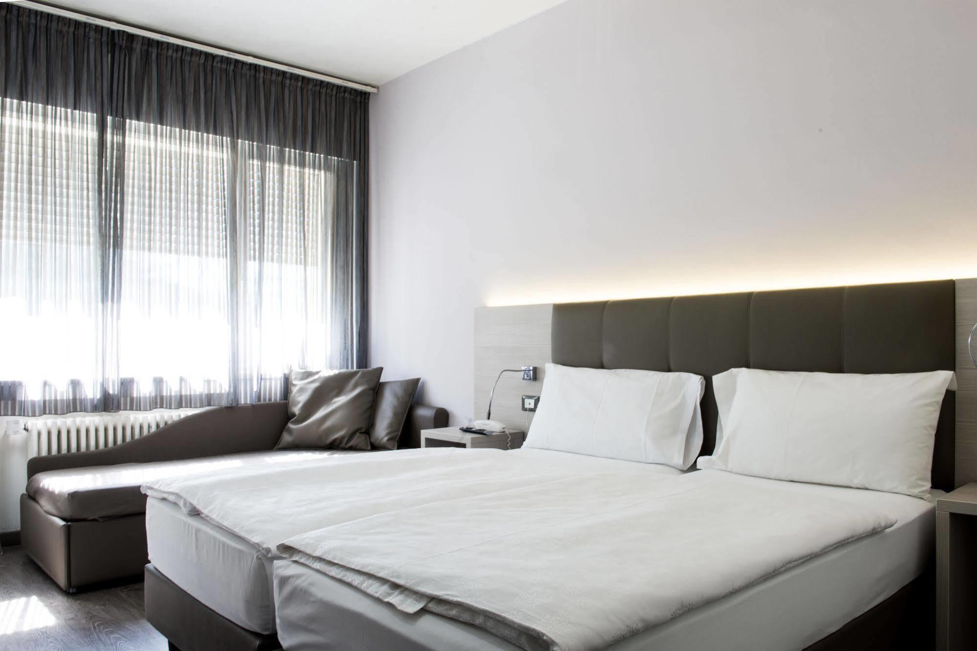 Hotel Ariston Болзано Екстериор снимка