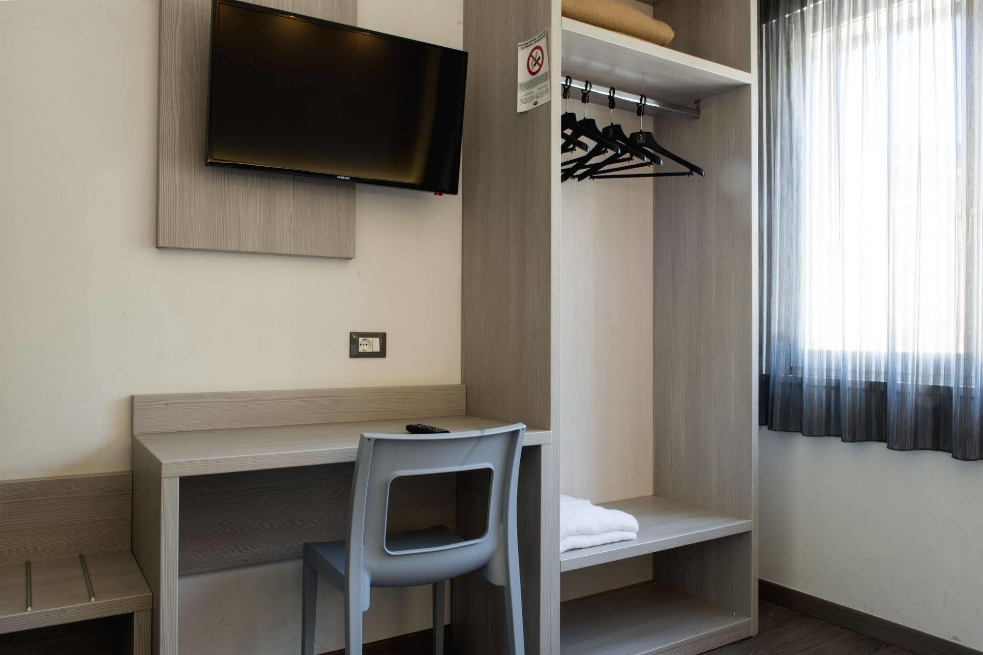 Hotel Ariston Болзано Екстериор снимка